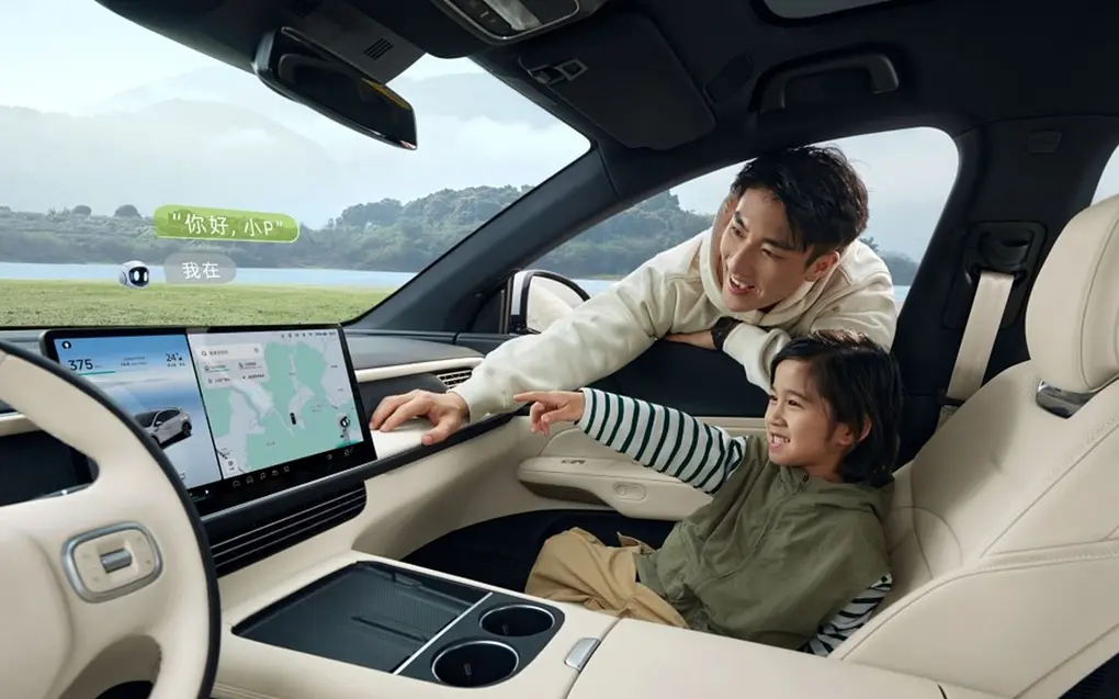 Sterowanie głosowe "Hey XPENG"